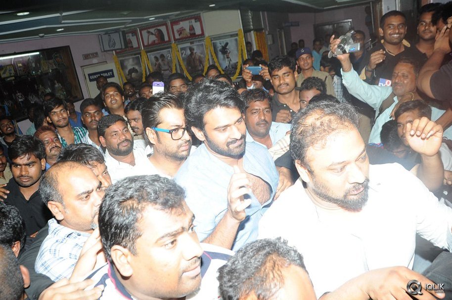 Prabhas-Watches-Baahubali-at-Sudharshan-Theatre